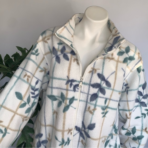 v i n t a g e :: Oversized Floral Pastel Zippered Fleece Jacket - Picture 7 of 12